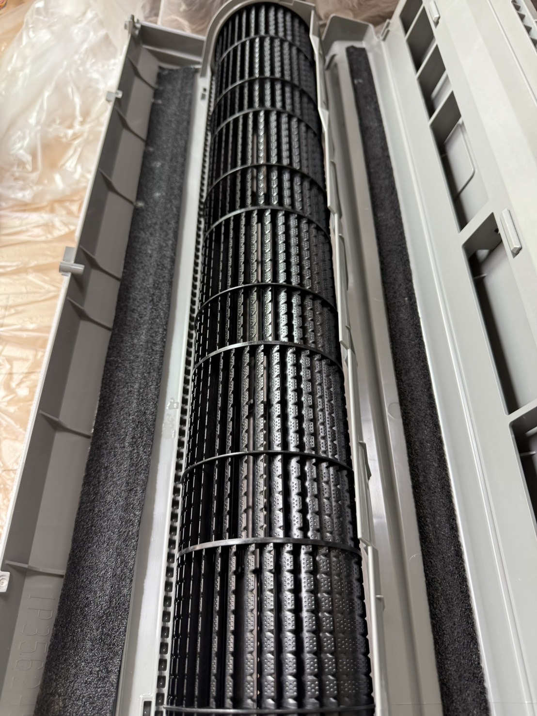 ファンの施工後。洗浄して清潔になった状態