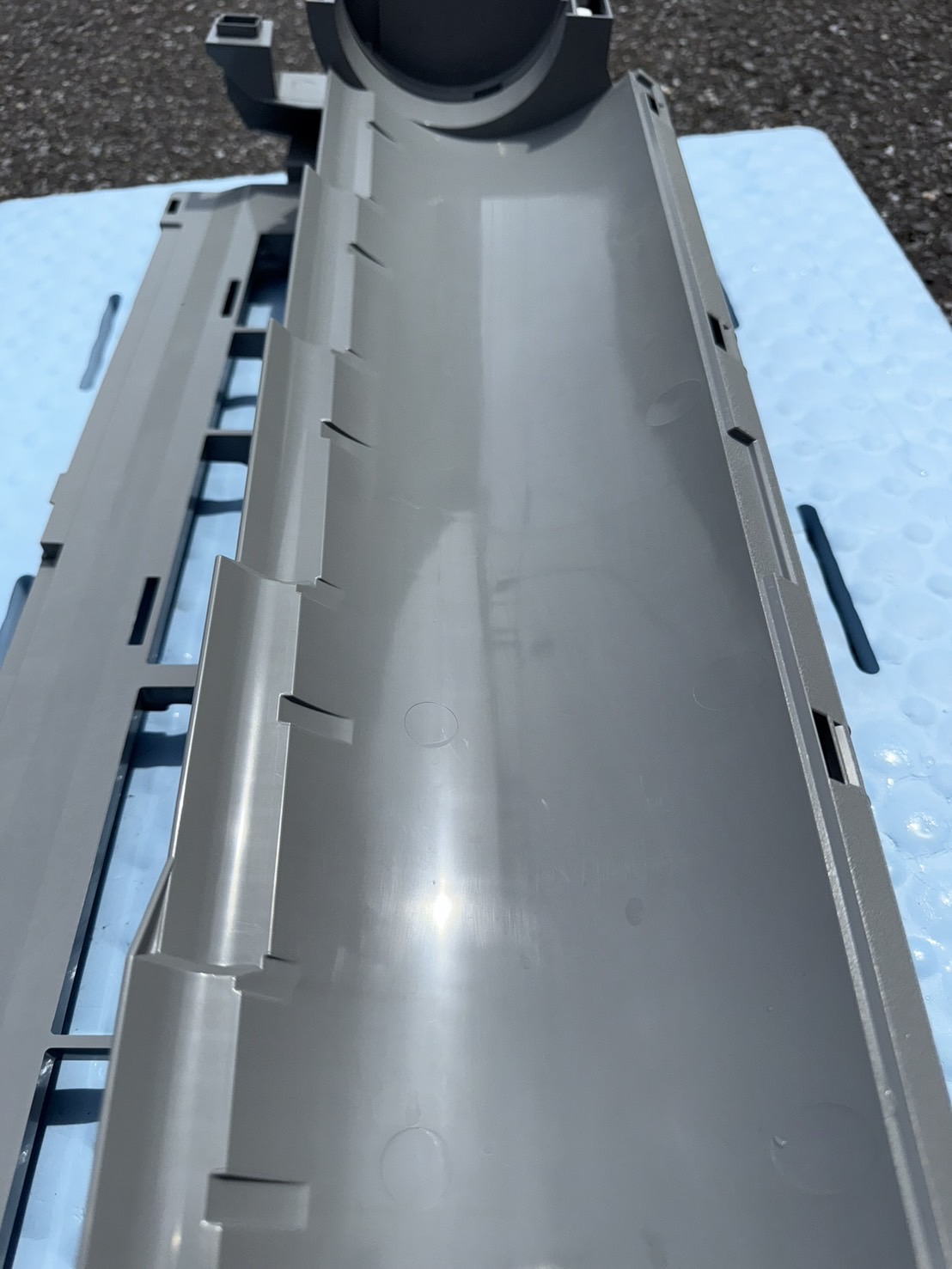 ドレンパン周辺の施工後。洗浄後にスッキリした状態