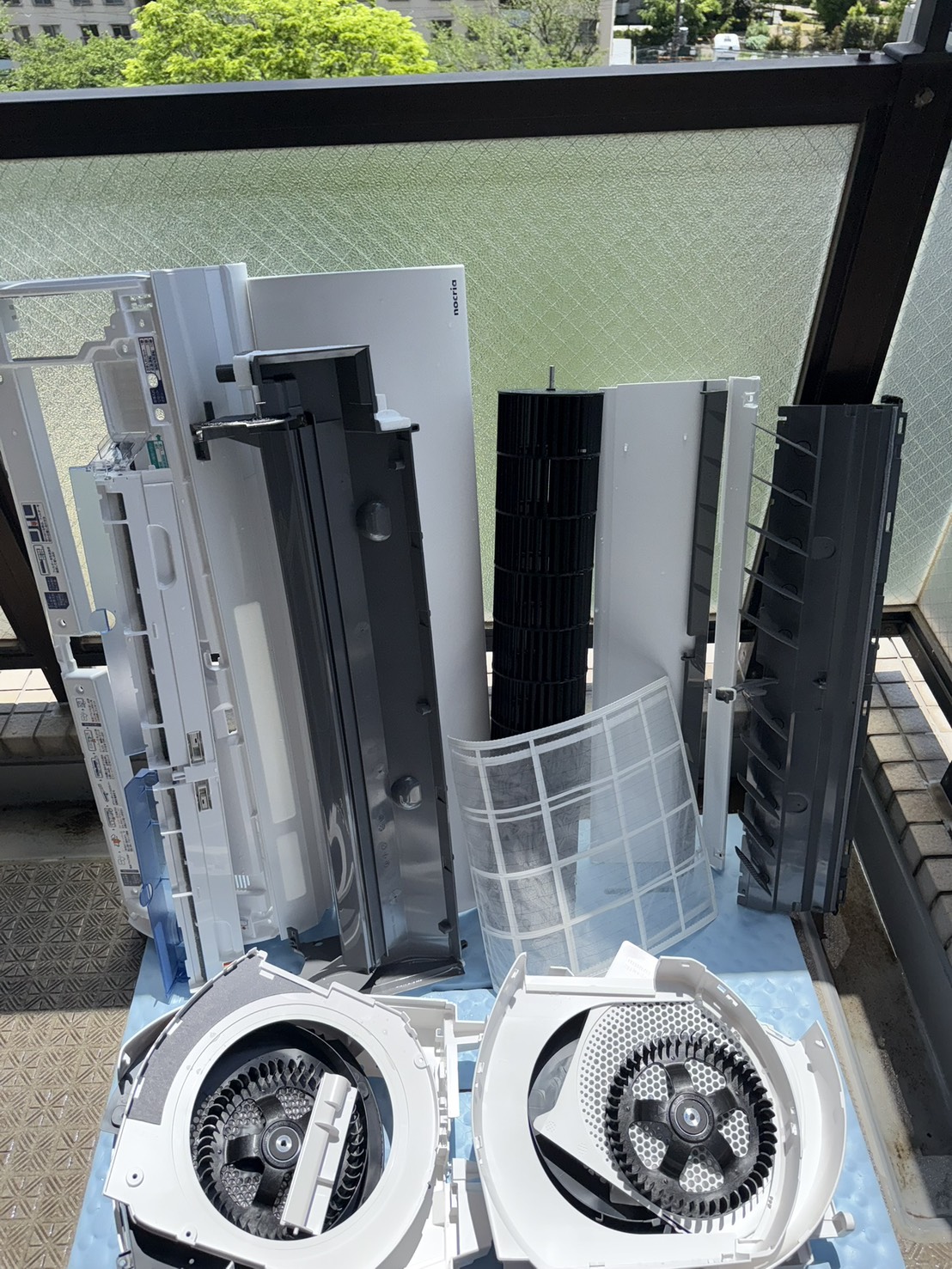 完全分解洗浄のエアコンクリーニング